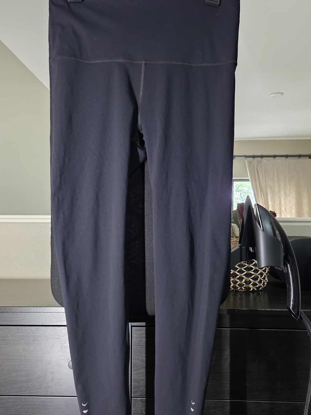 ELASTIQUE Black High-Waist Active Leggings With Massage Bumps